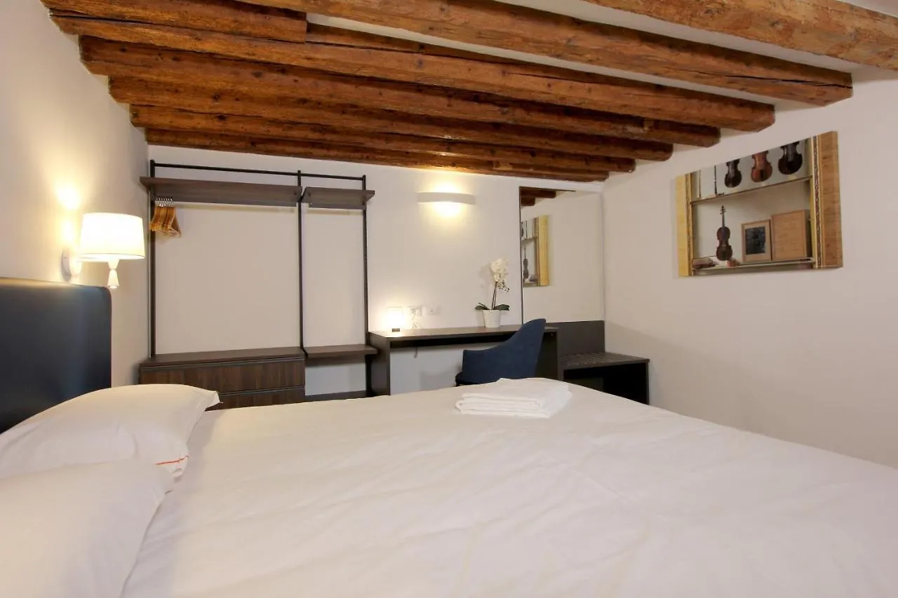 Residence Modern Art Venice Apartment