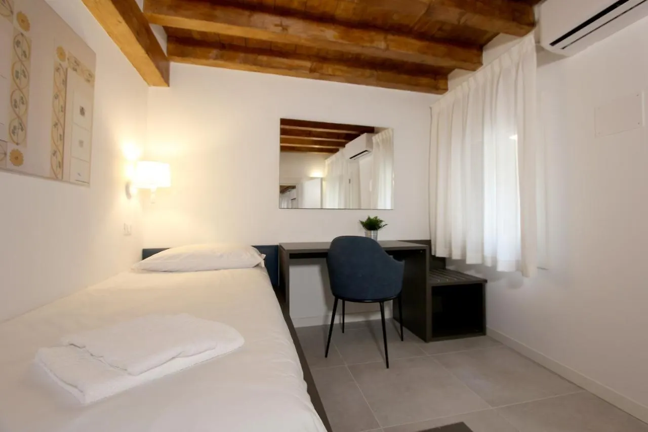 Residence Modern Art Venice Apartment