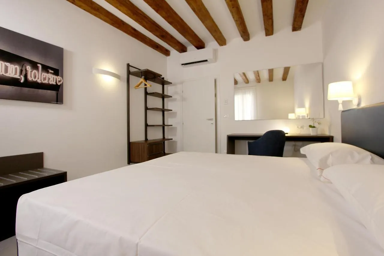Residence Modern Art Venice Apartment