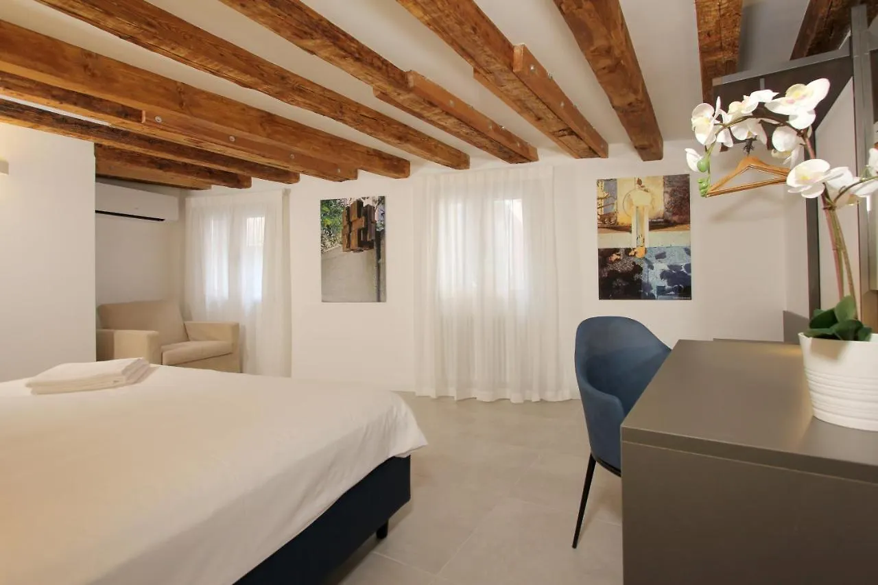 Residence Modern Art Venice Italy