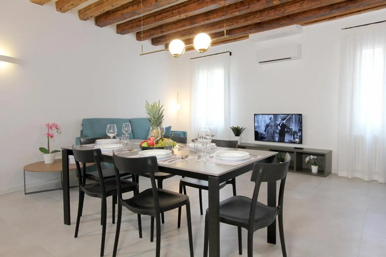 Residence Modern Art Venice Apartment